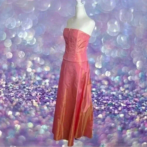 Jessica McClintock Gown Size 5 Embroidered Bodice Y2K Iridescent Pink Corset - Picture 1 of 8